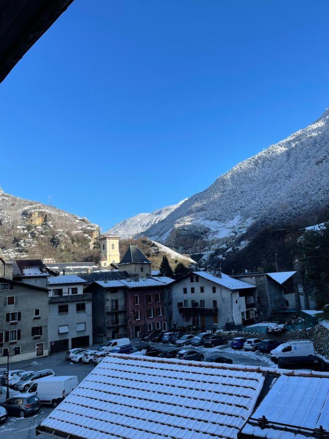 La Montagnette L Oursson Chambre Maison En Travaux De 10H A 17H Moutiers  Luaran gambar
